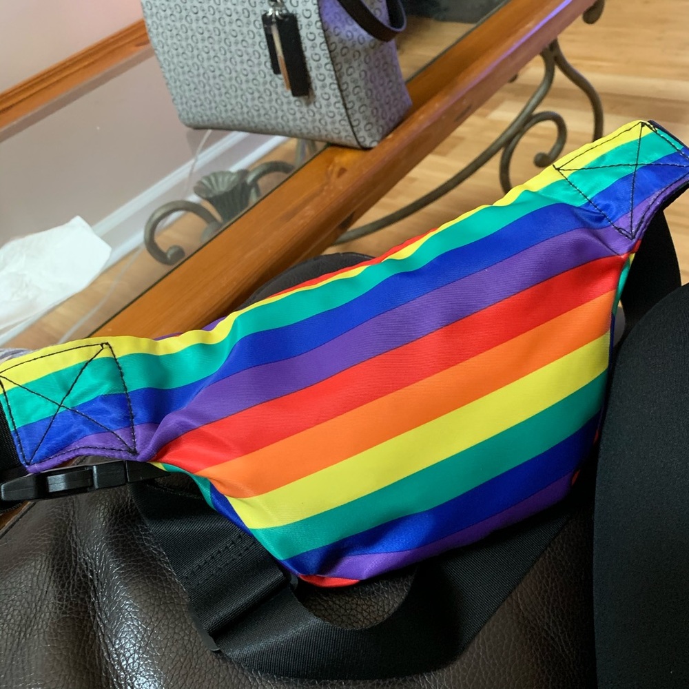 Madden Girl Fanny Pack - Picture 5 of 6